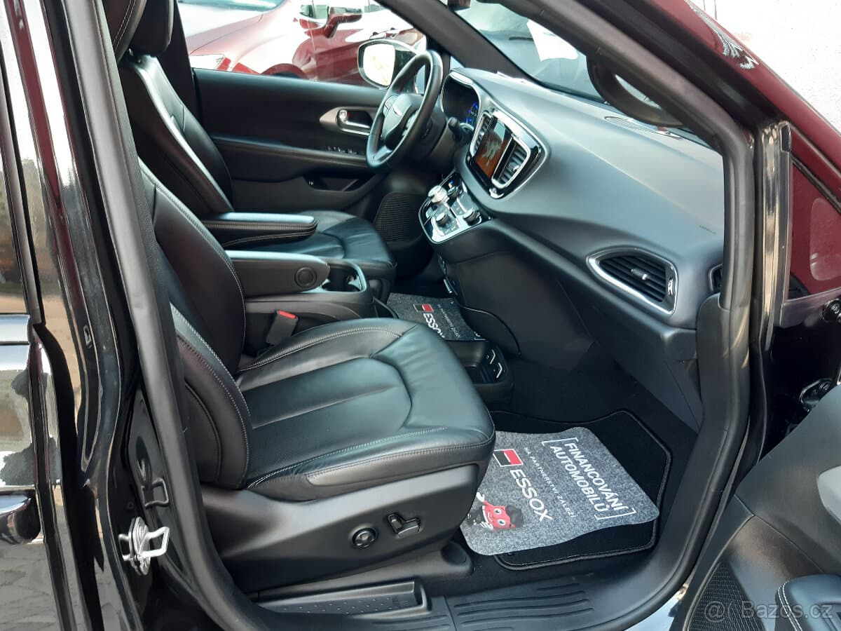 2019 Chrysler PACIFICA - 8