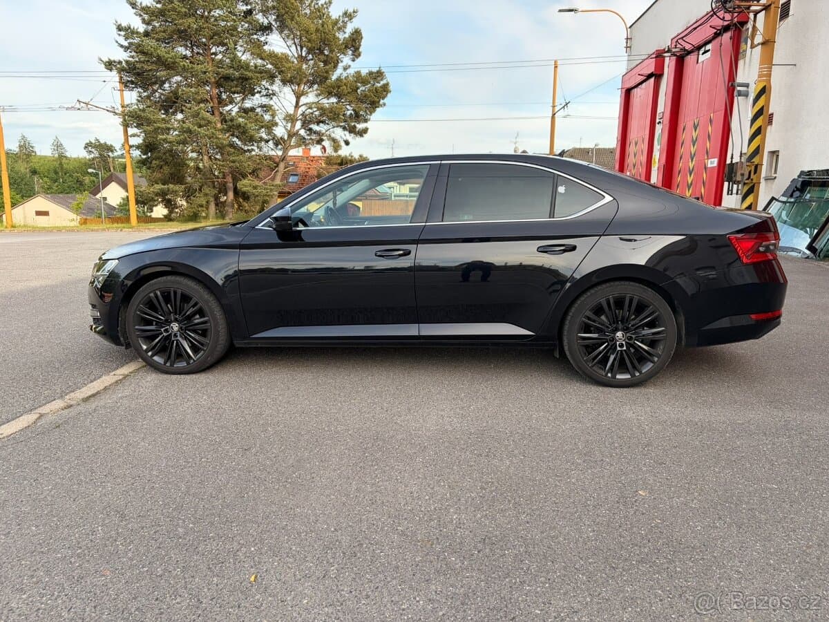 2023 Škoda SUPERB - 8
