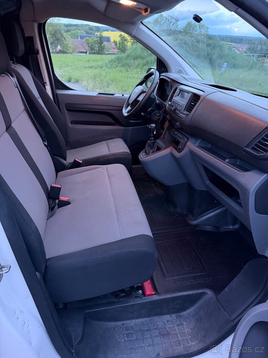 2017 Toyota PROACE - 8
