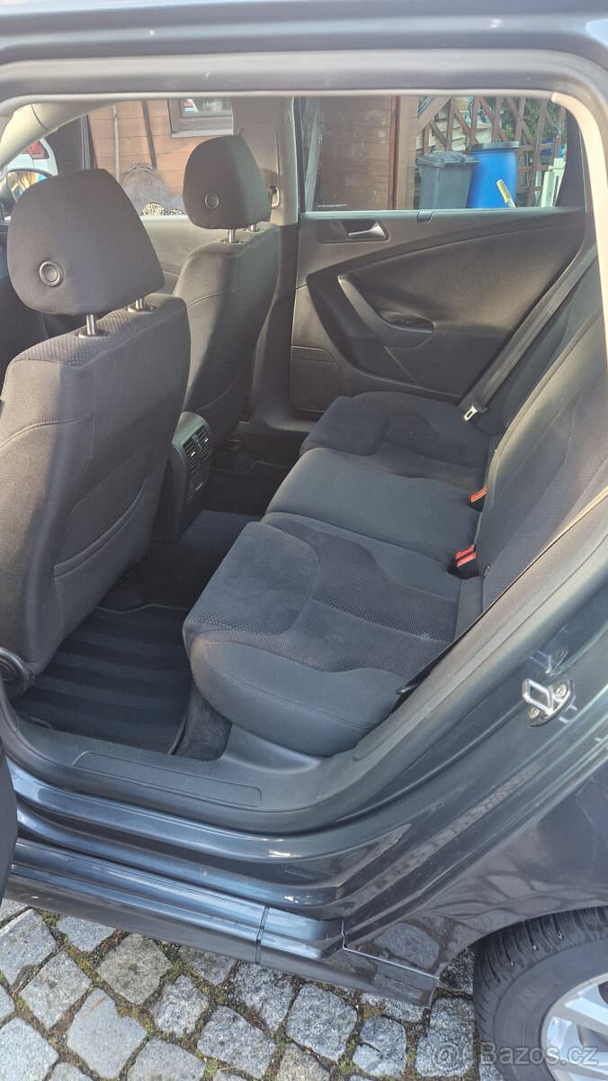 2009 Volkswagen PASSAT - 8