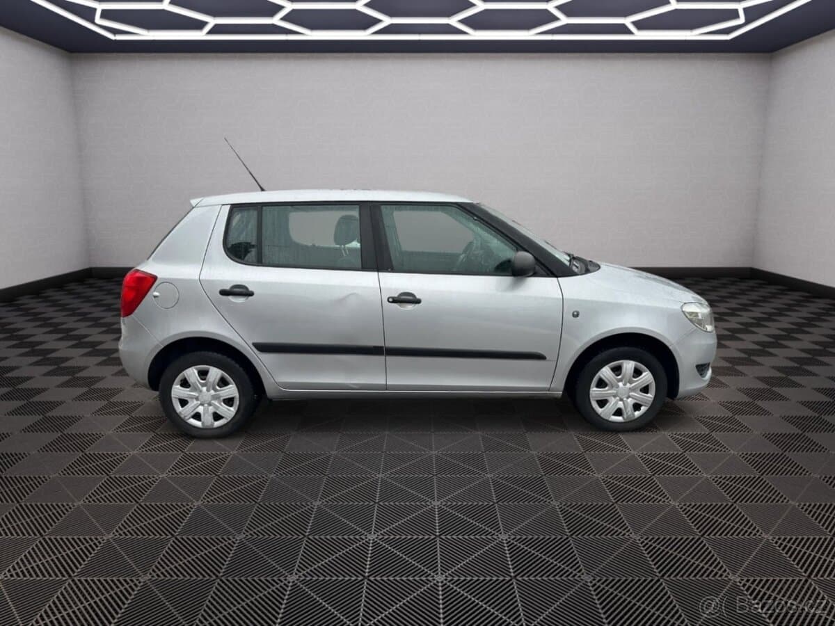 2010 Škoda FABIA - 8
