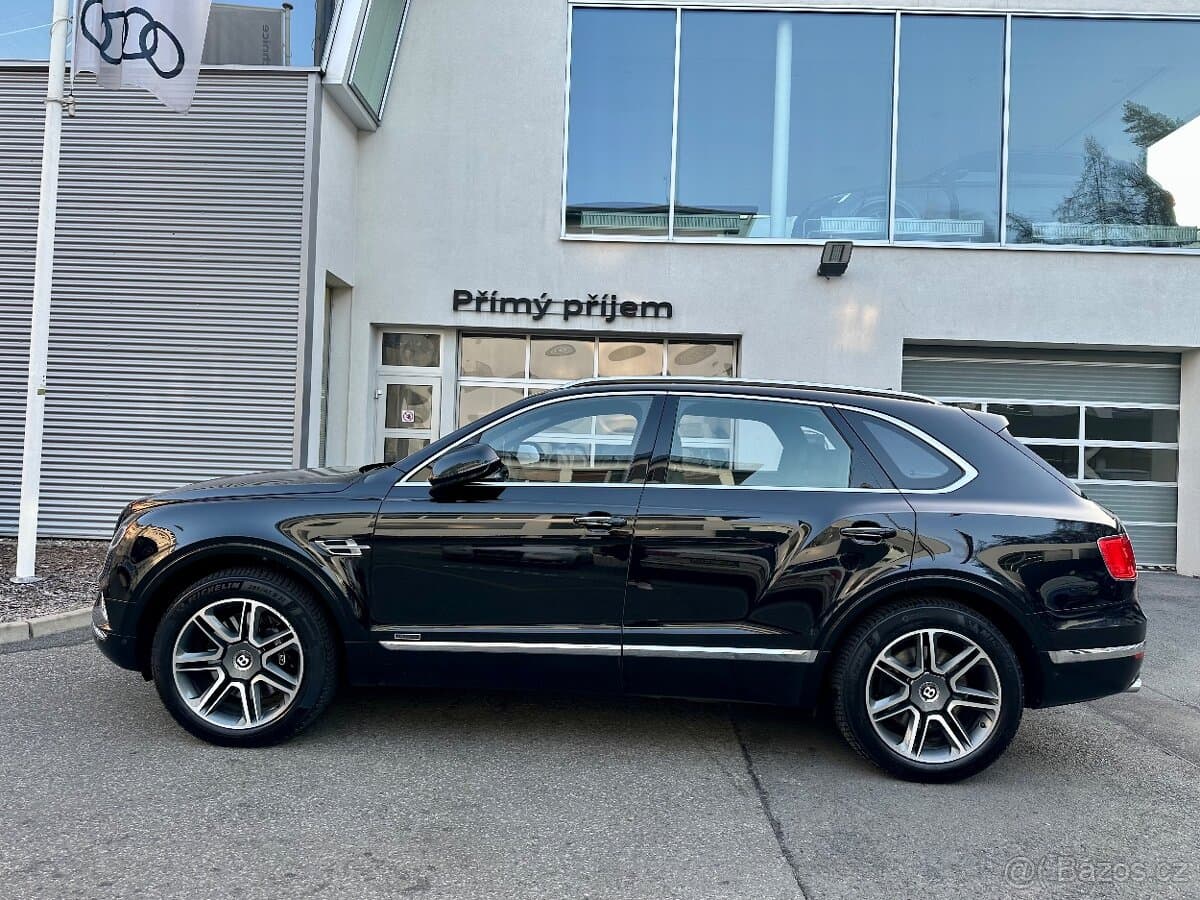 2018 Bentley BENTAYGA - 8