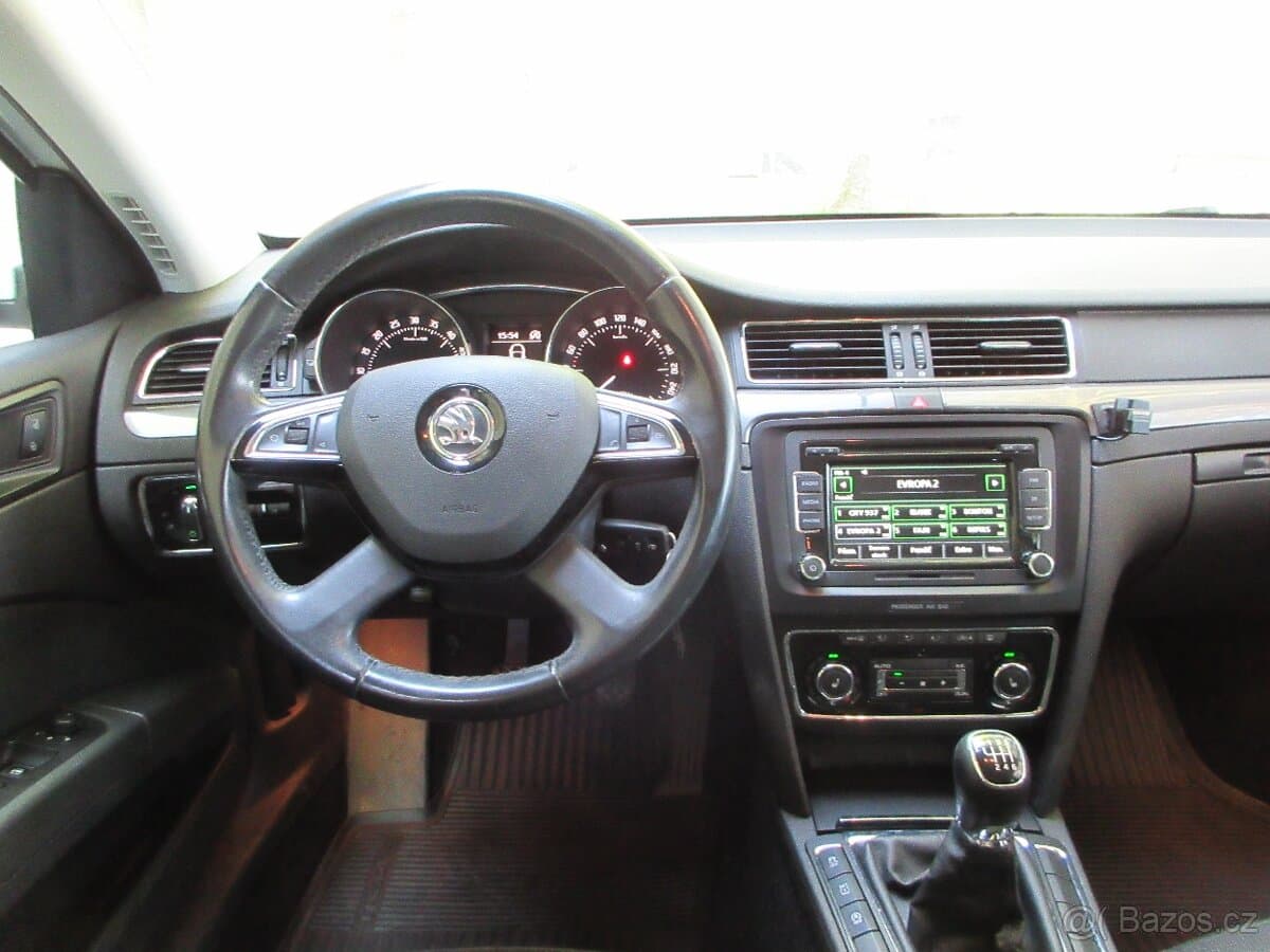 2015 Škoda SUPERB - 8