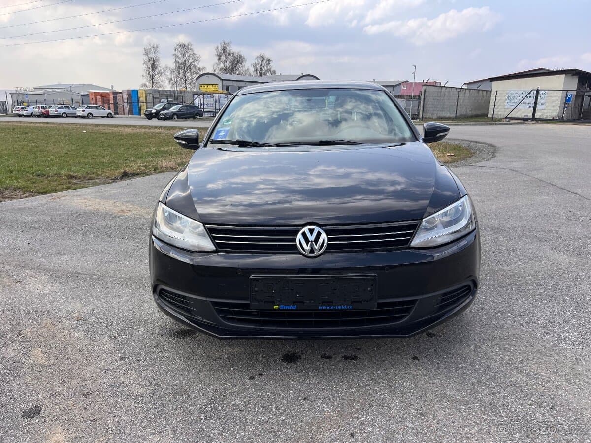 2011 Volkswagen JETTA - 8