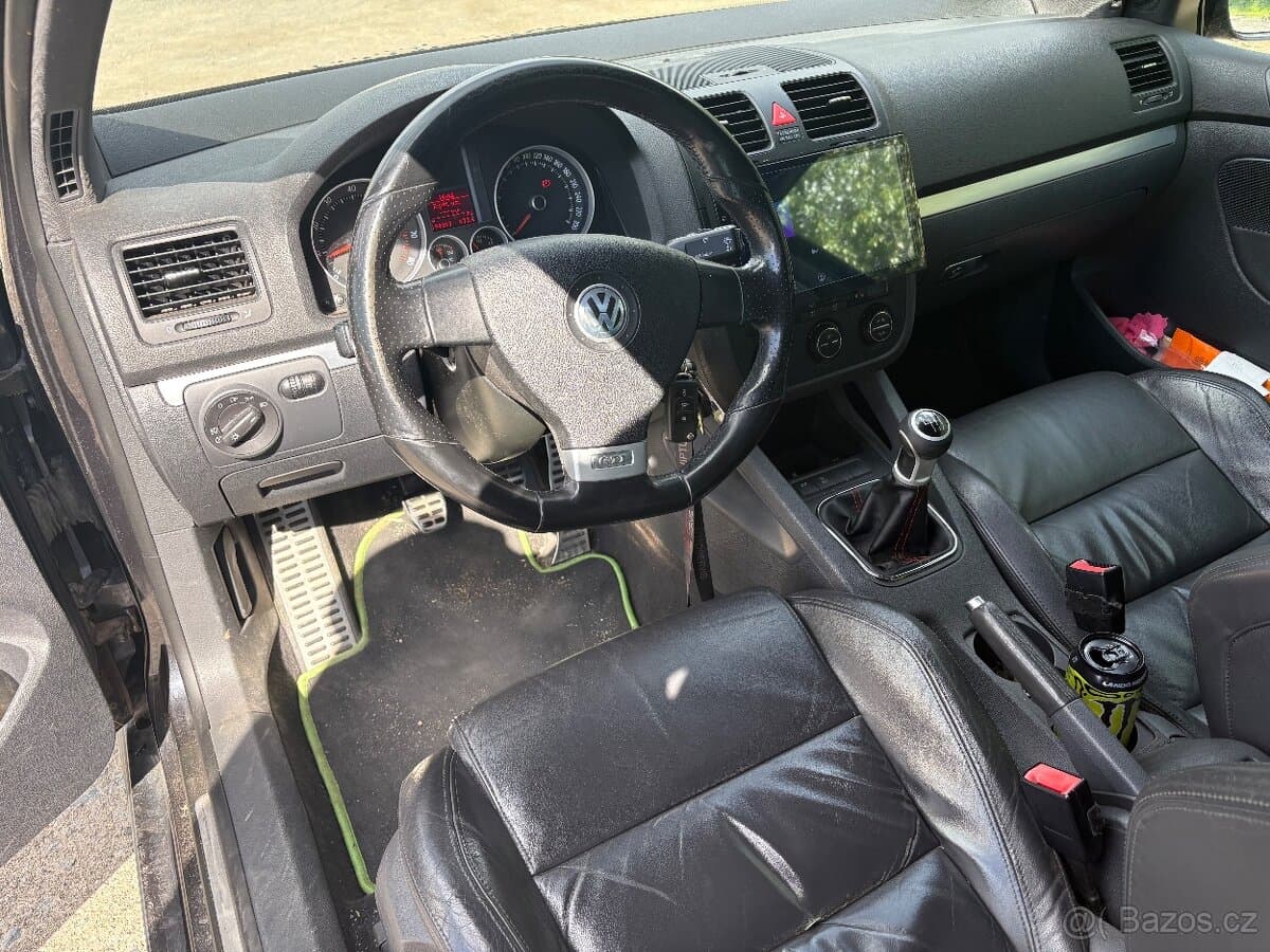 2005 Volkswagen GOLF - 8