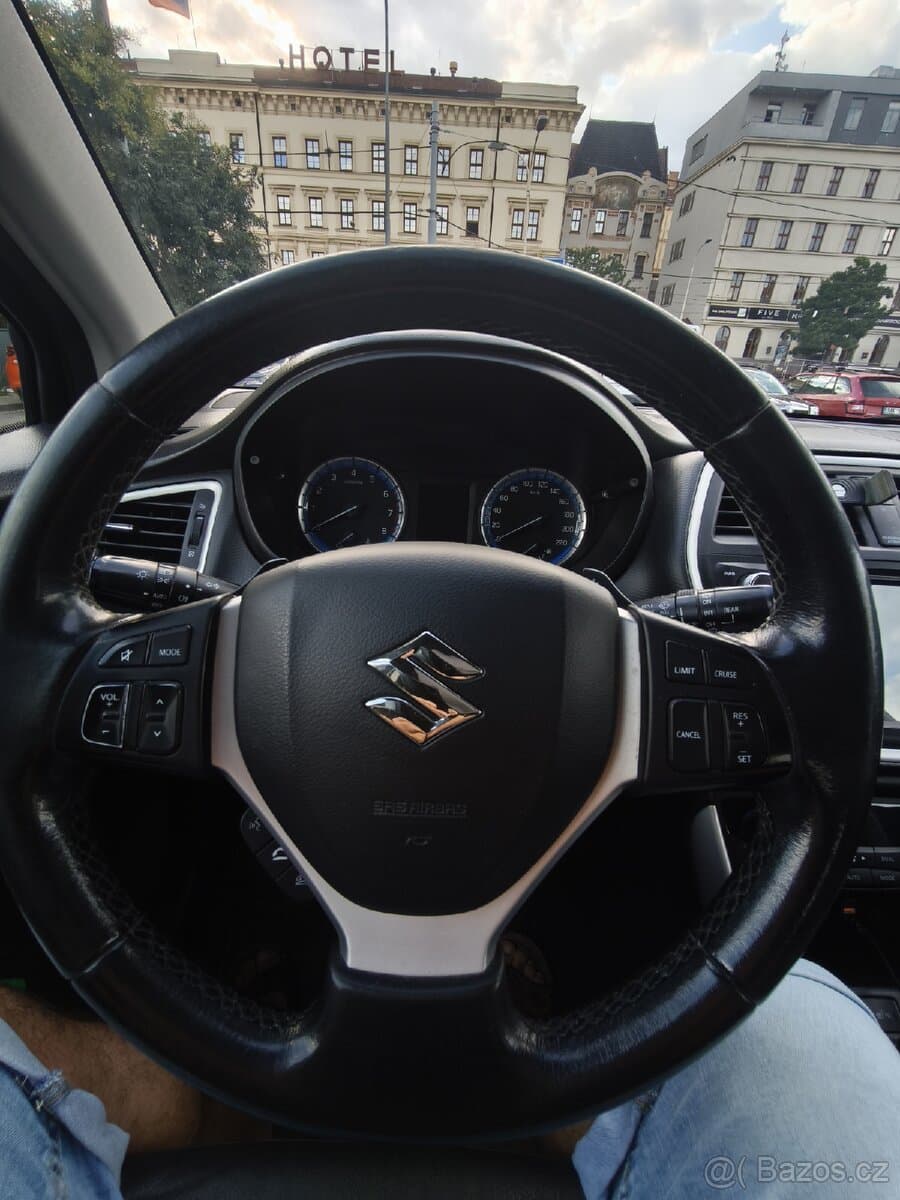 2015 Suzuki S-CROSS - 8