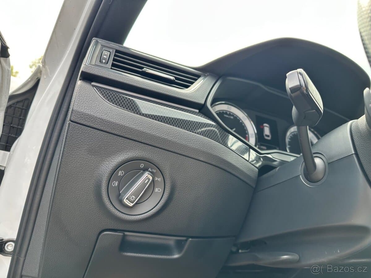 2019 Škoda SUPERB - 8