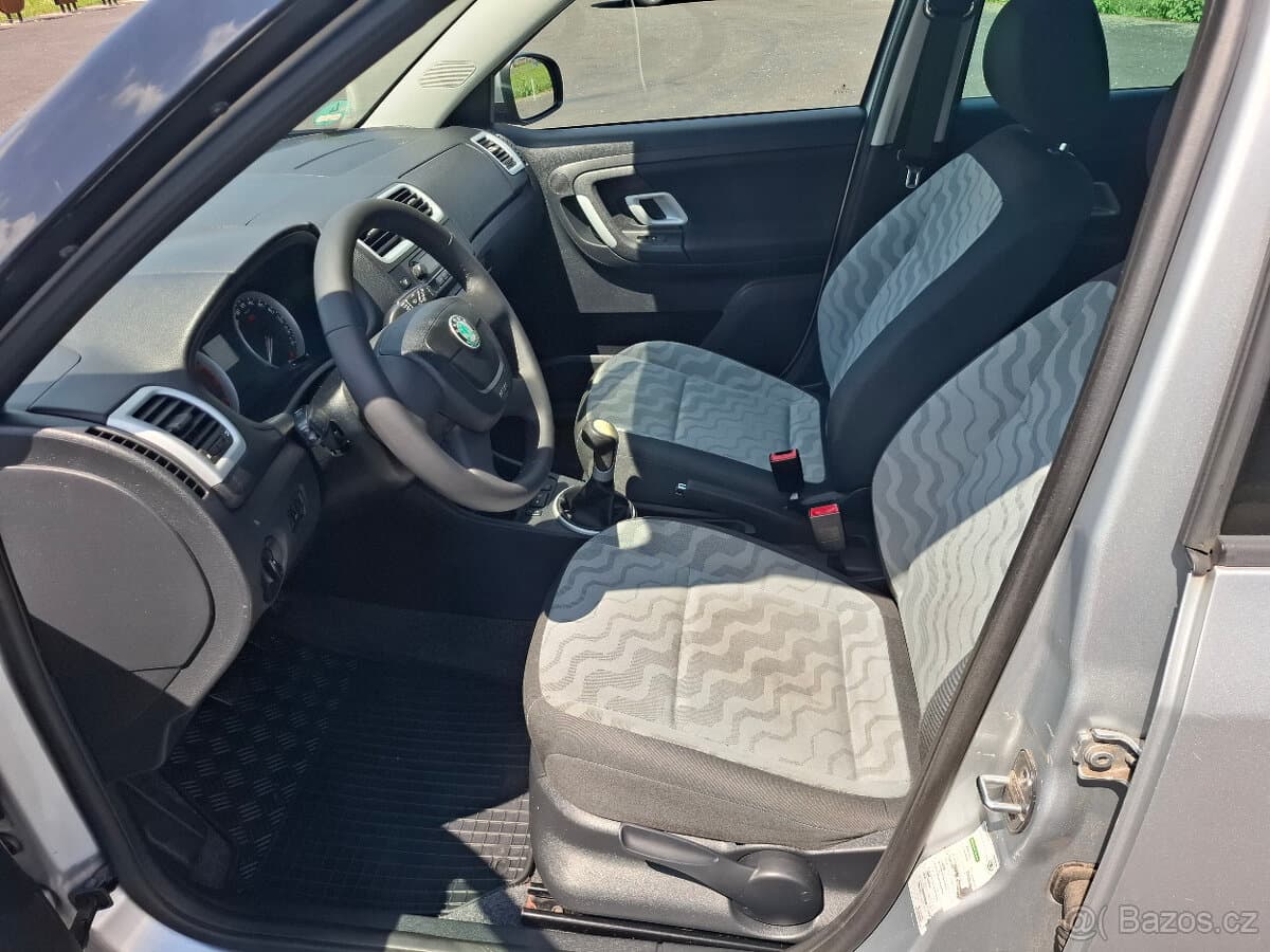 2010 Škoda FABIA - 8