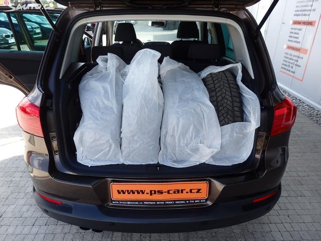 2012 Volkswagen TIGUAN - 8