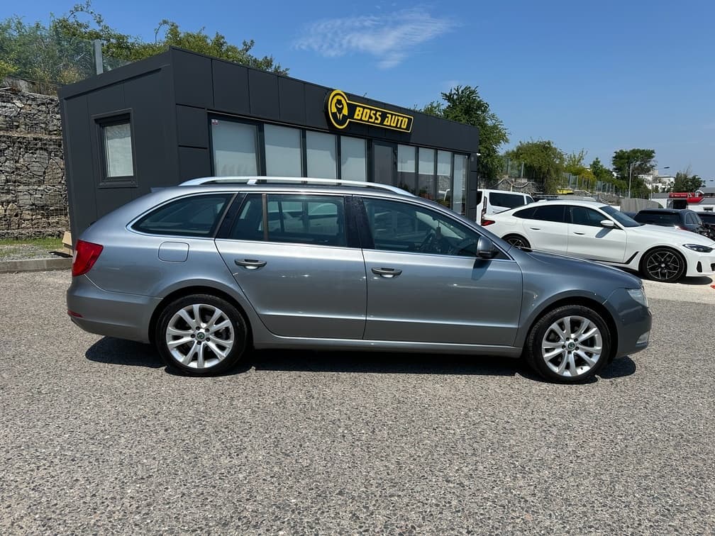 2011 Škoda SUPERB - 8