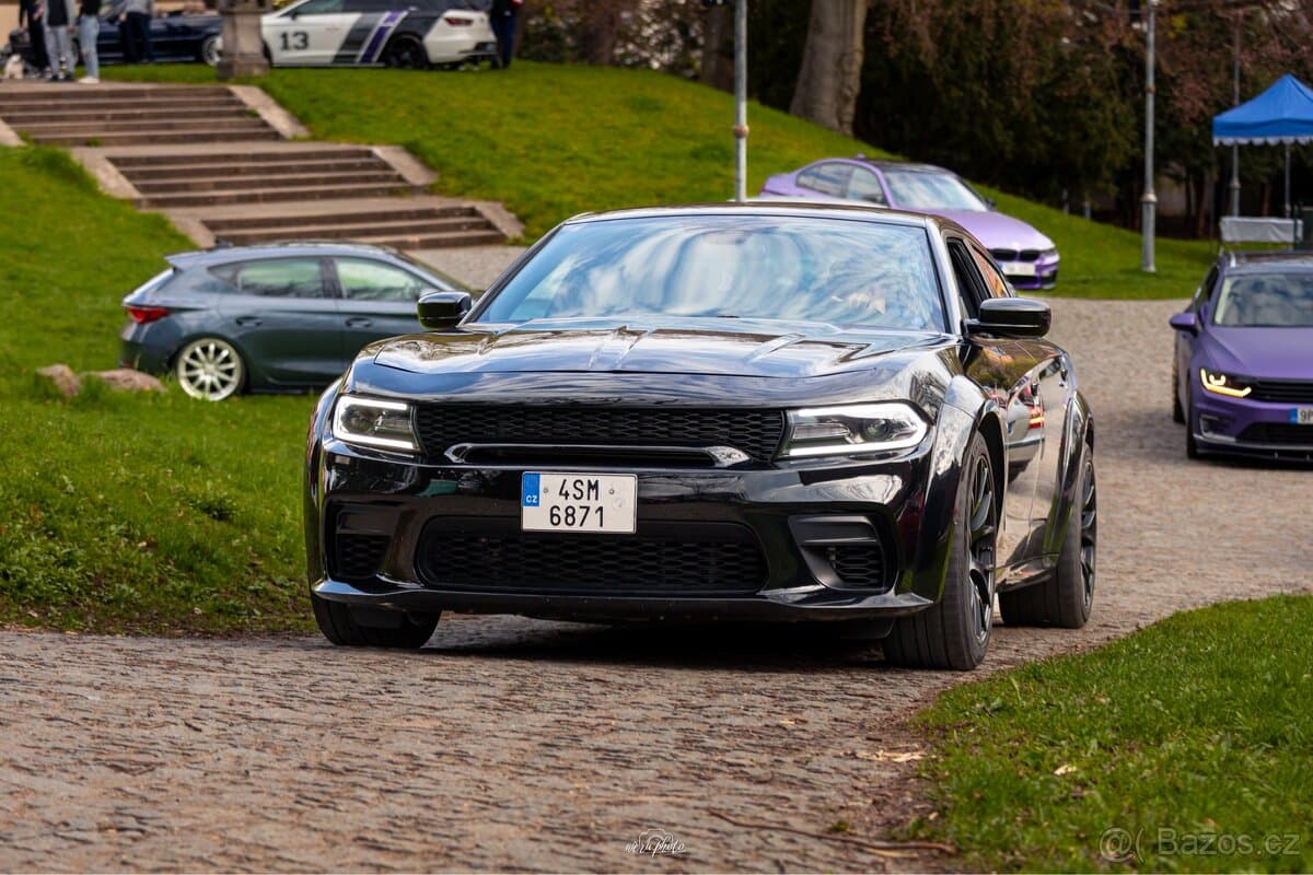 Dodge CHARGER - 8