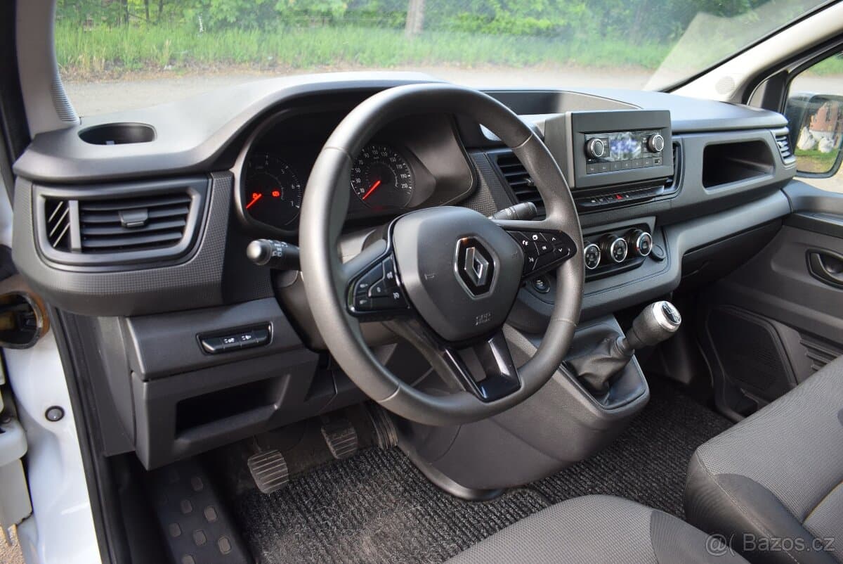 2022 Renault TRAFIC - 8
