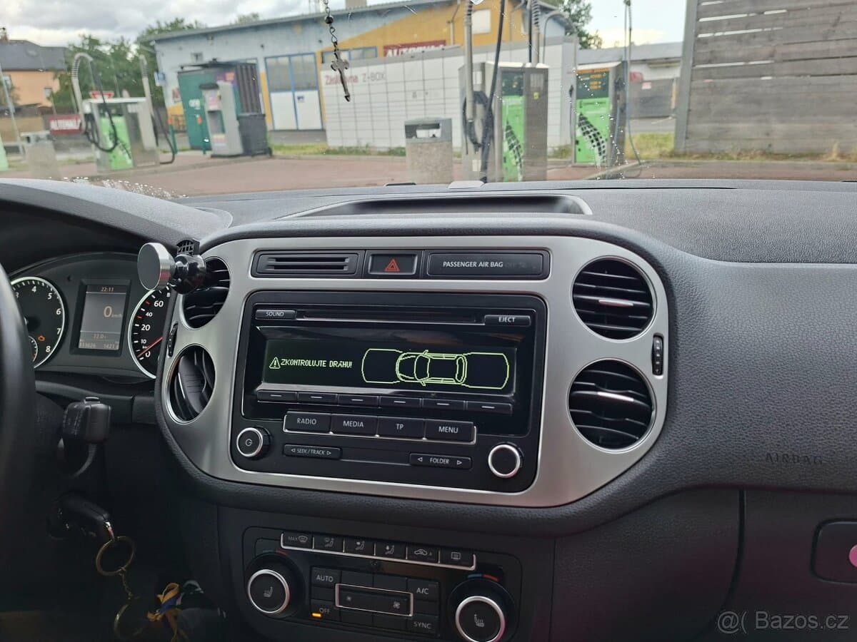2014 Volkswagen TIGUAN - 8