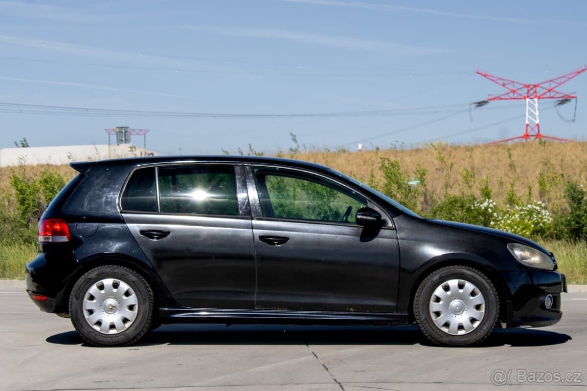 2011 Volkswagen GOLF - 8