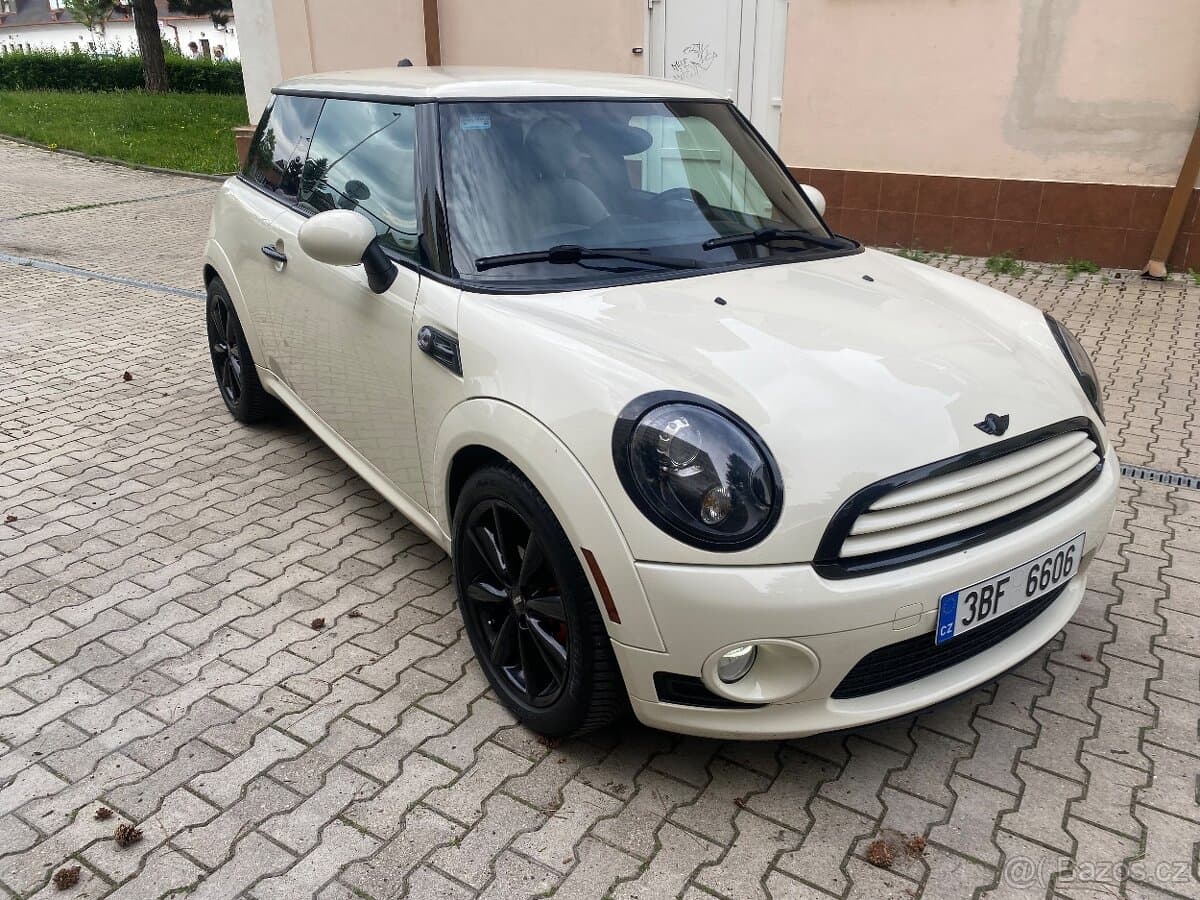 2010 Mini COOPER - 8