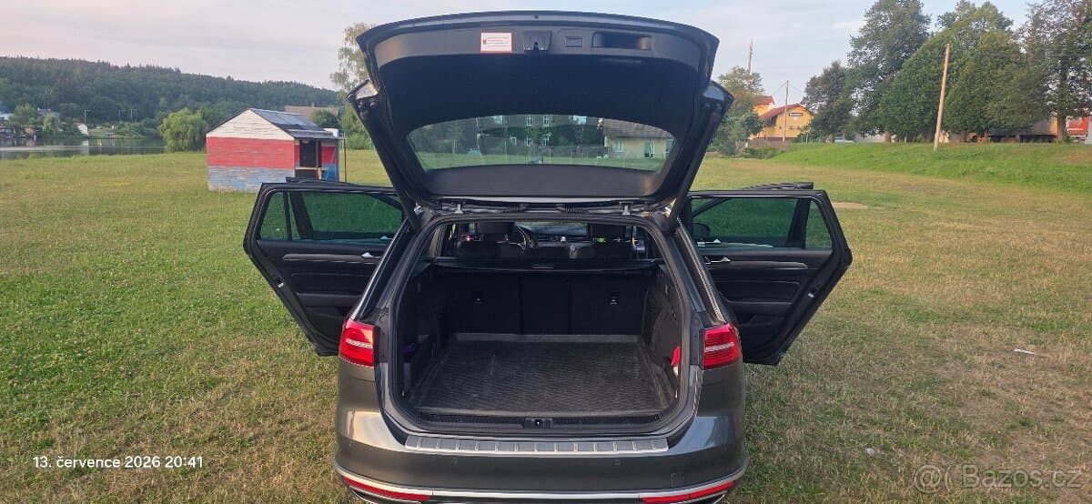 2015 Volkswagen PASSAT - 8