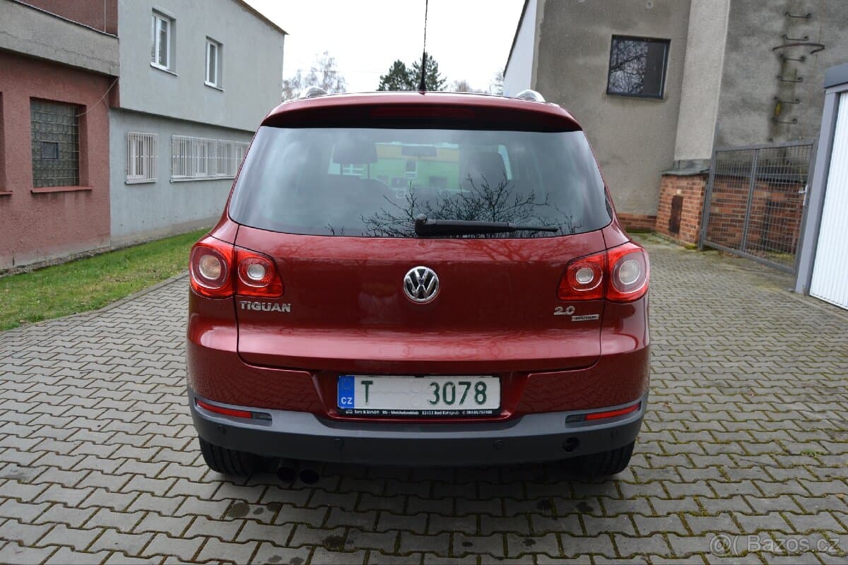 2011 Volkswagen TIGUAN - 8