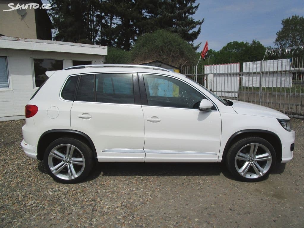 2012 Volkswagen TIGUAN - 8