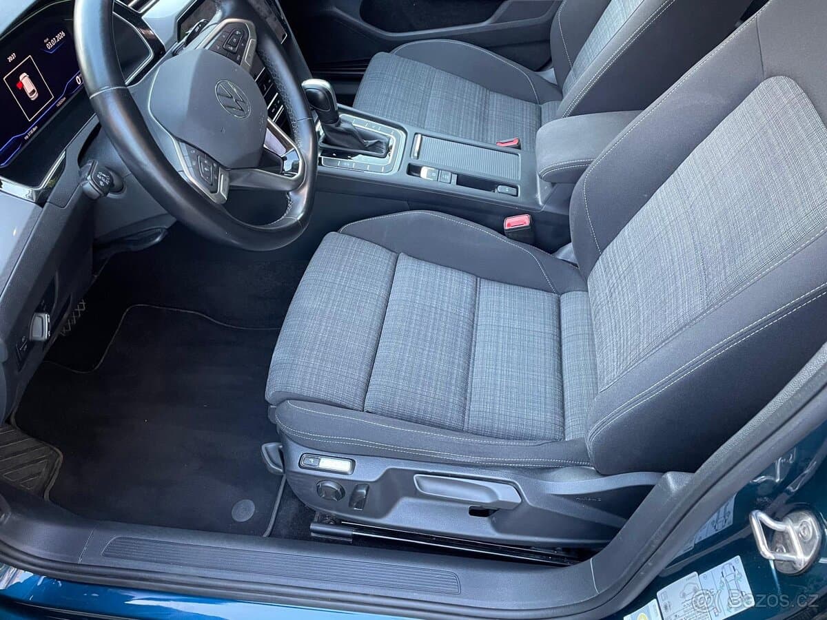 2022 Volkswagen PASSAT - 8
