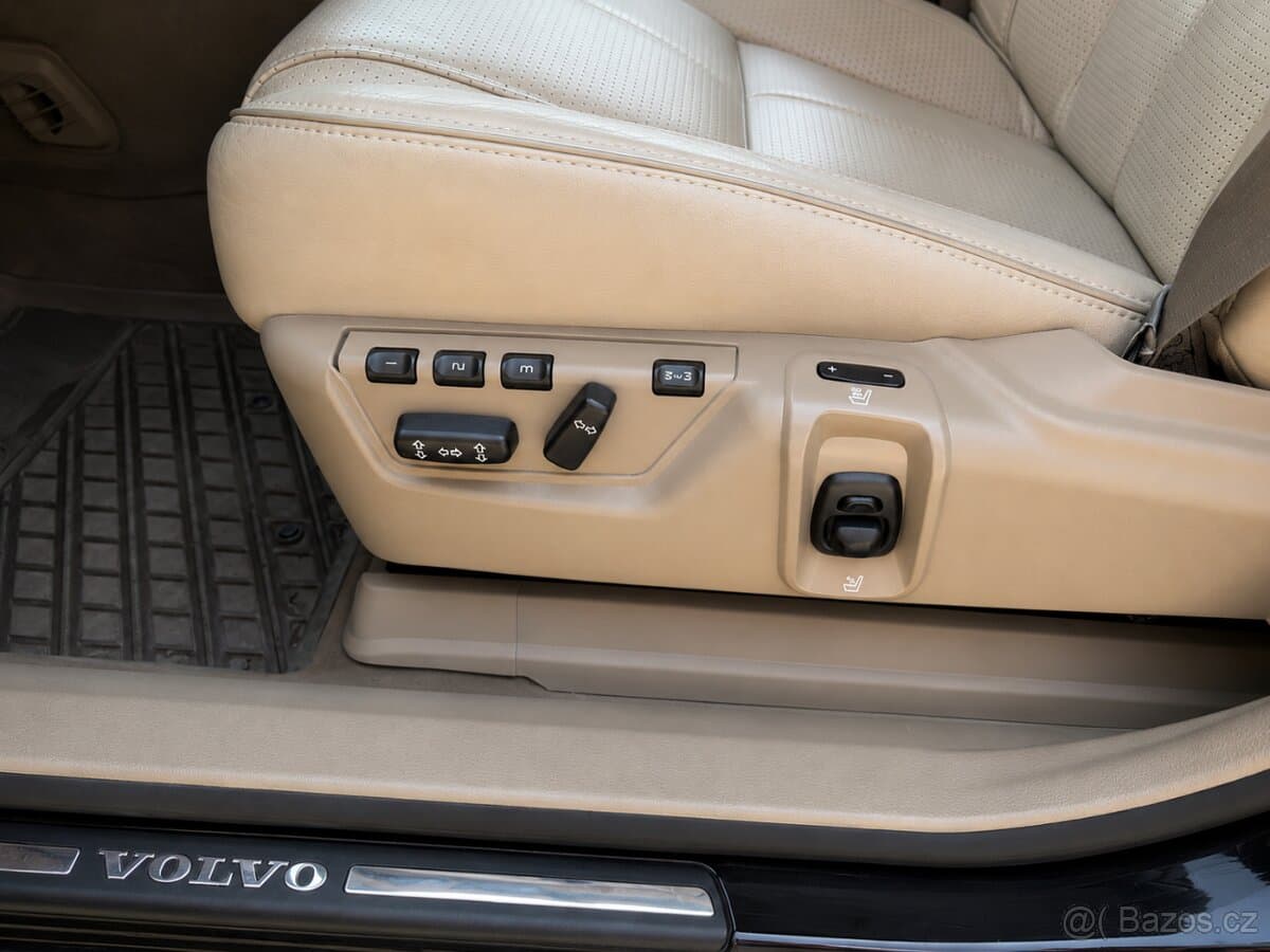 2011 Volvo XC90 - 8