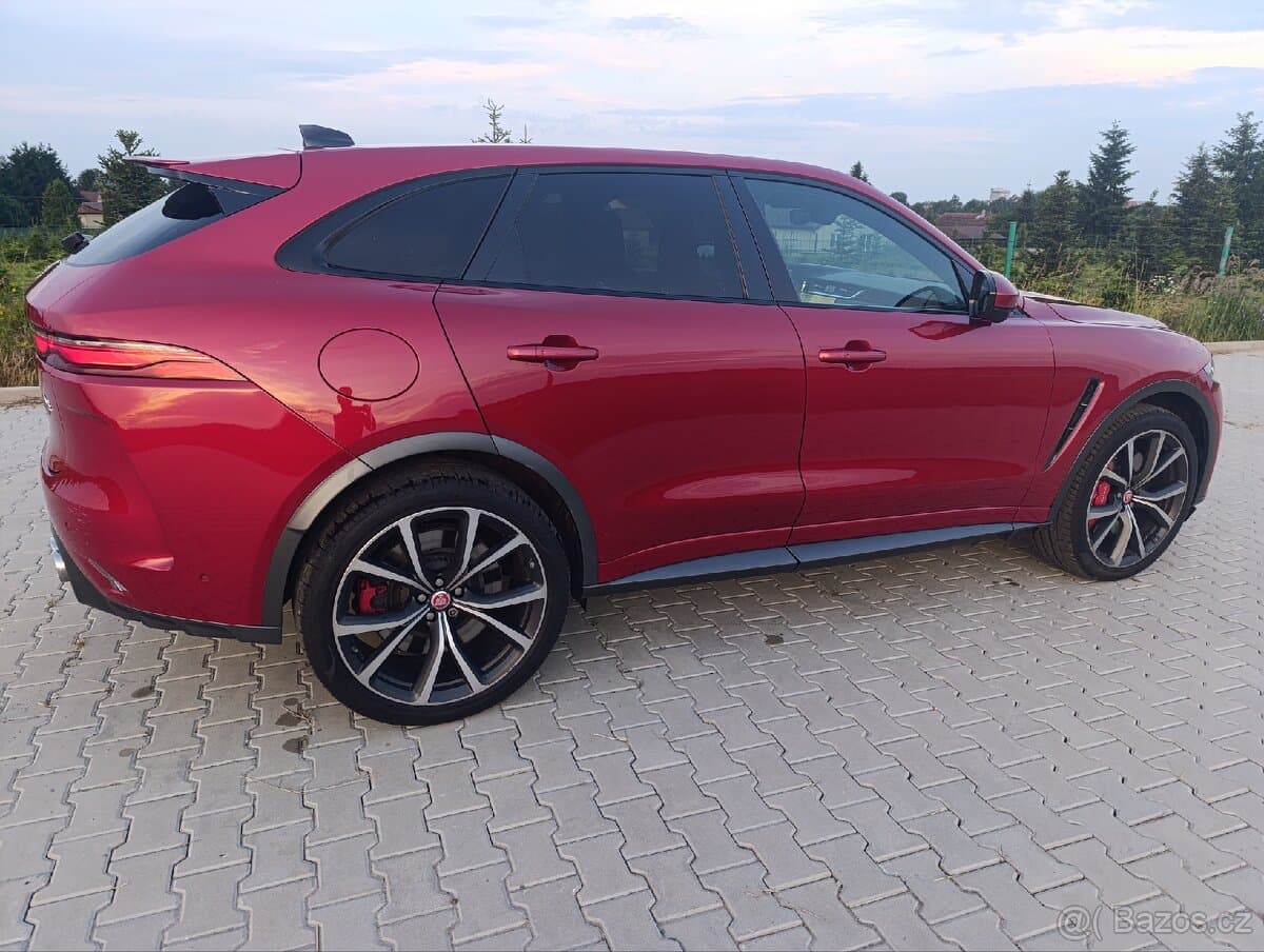 2021 Jaguar F-PACE - 8