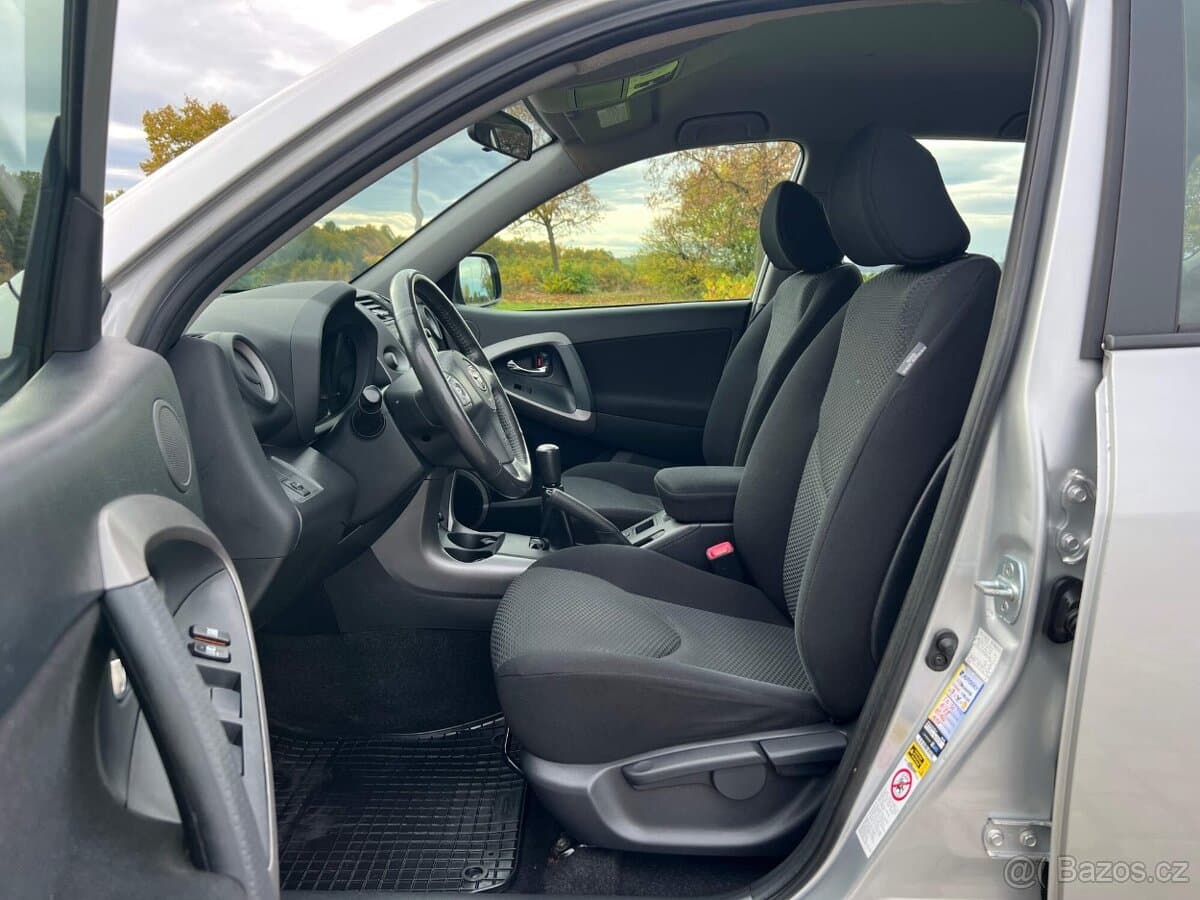 2007 Toyota RAV4 - 8