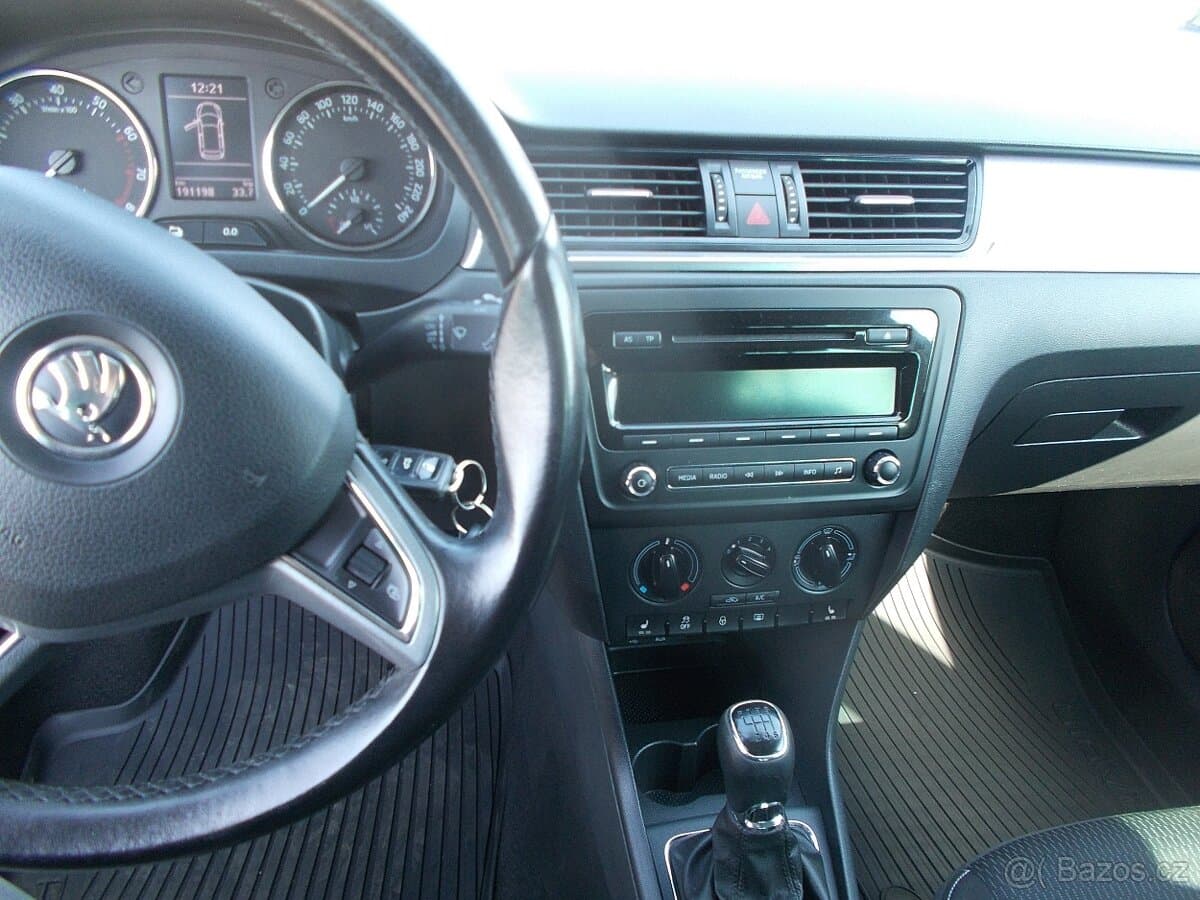 2014 Škoda RAPID - 8