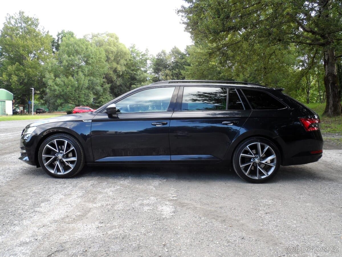 2021 Škoda SUPERB - 8