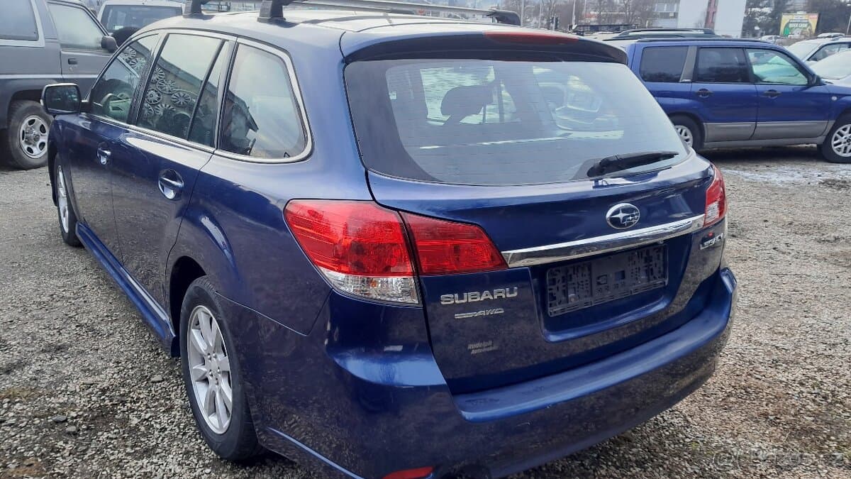 2010 Subaru LEGACY - 8