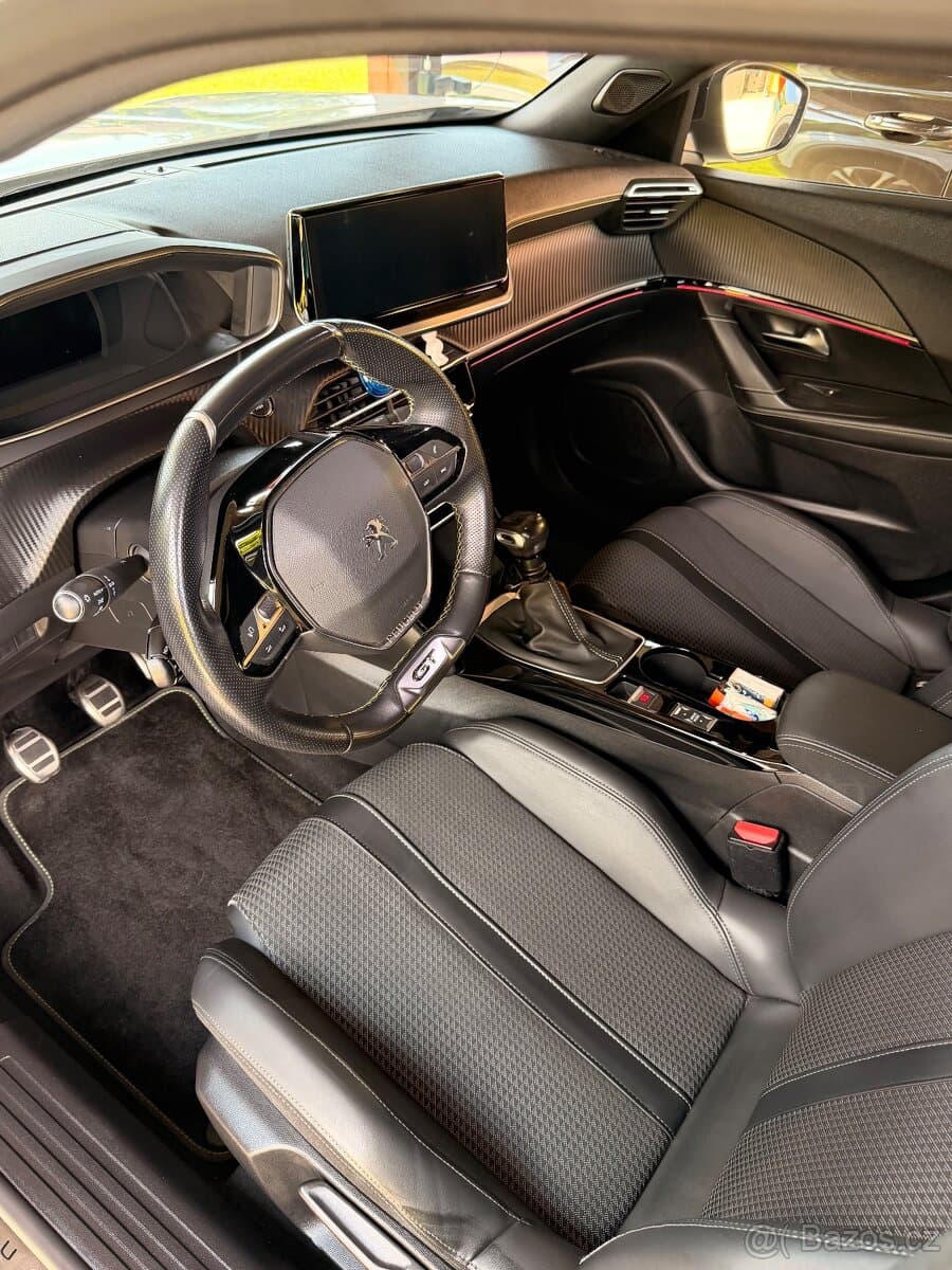 2021 Peugeot 2008 - 8