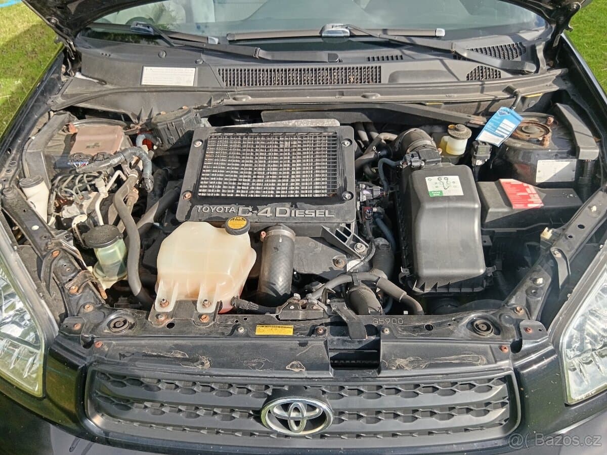 2002 Toyota RAV4 - 8