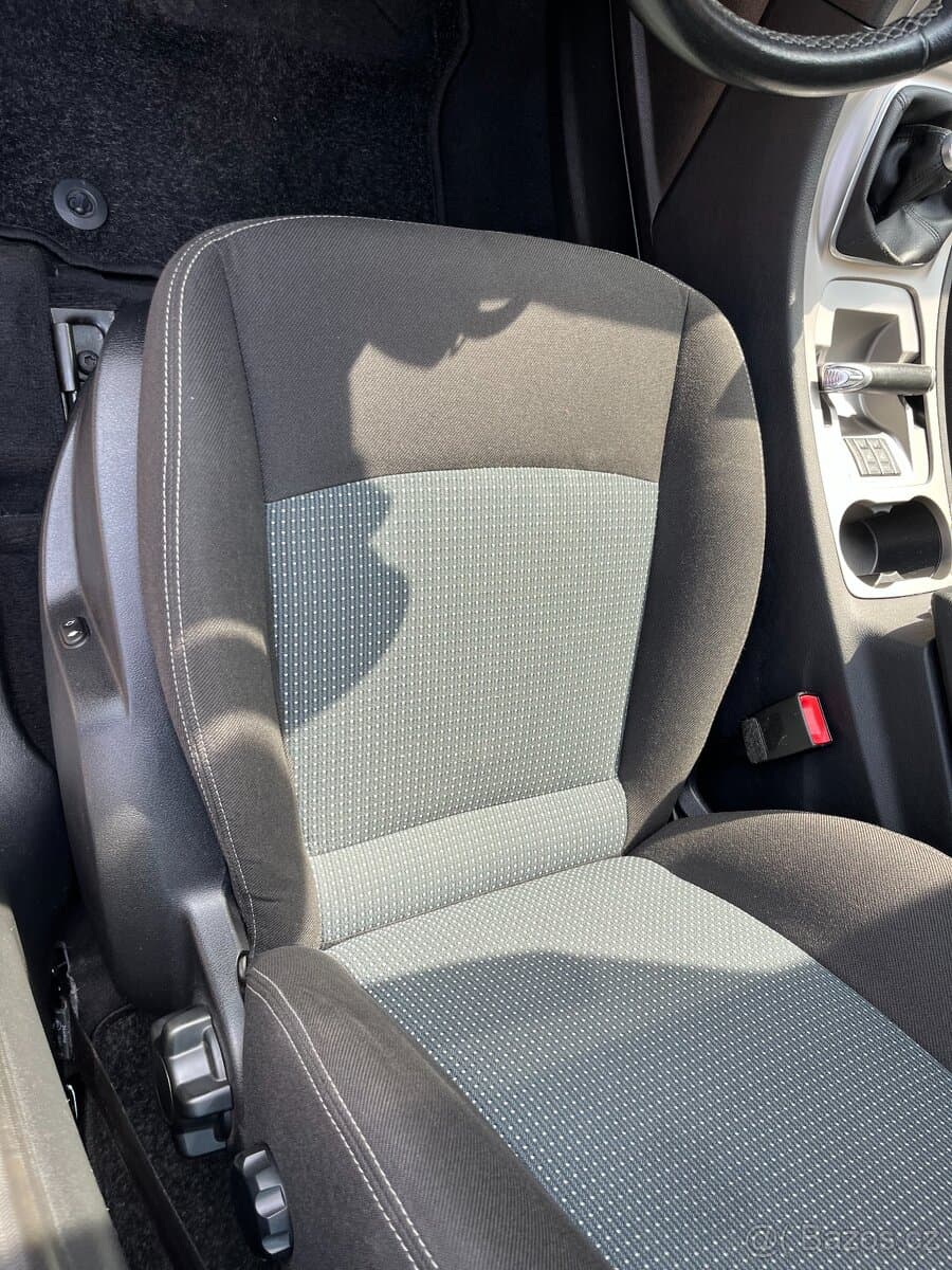 2011 Ford GALAXY - 8
