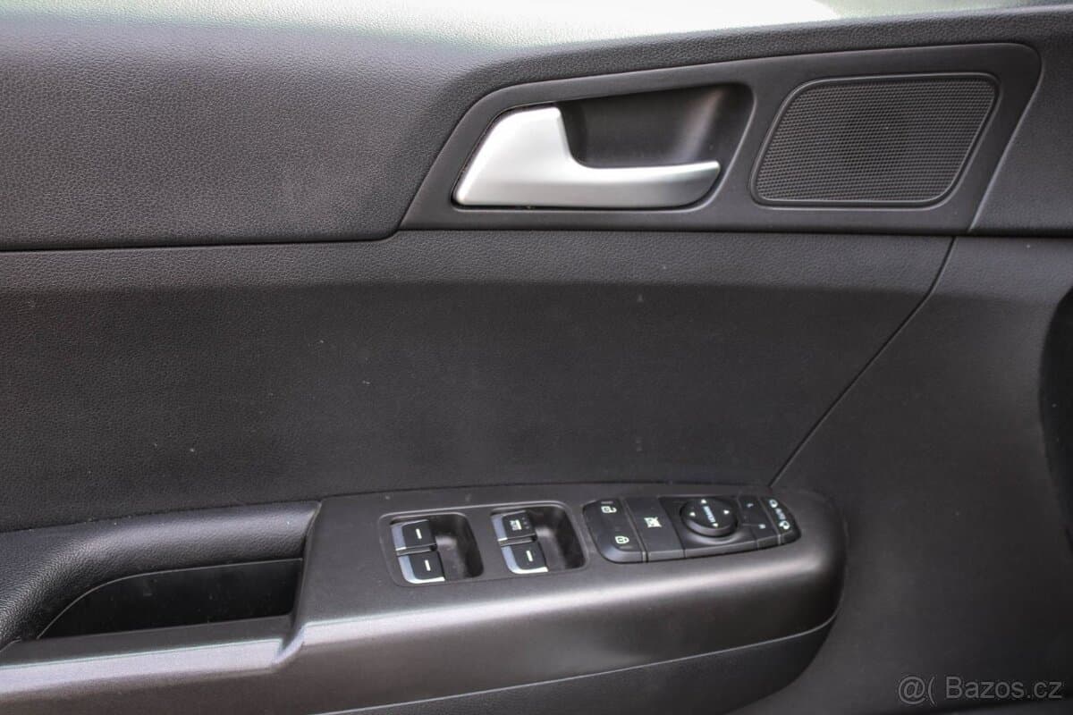 2016 Kia SPORTAGE - 8