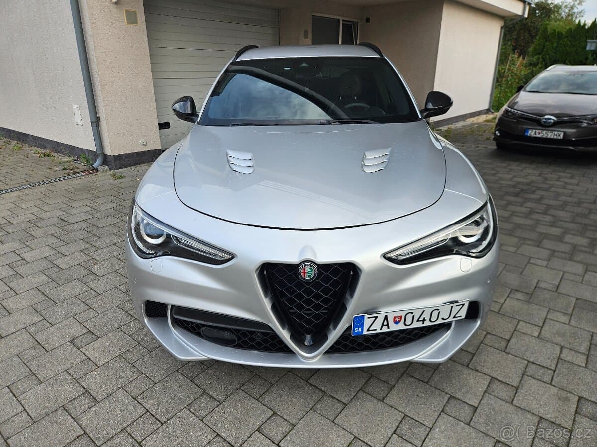 2018 Alfa Romeo STELVIO - 8