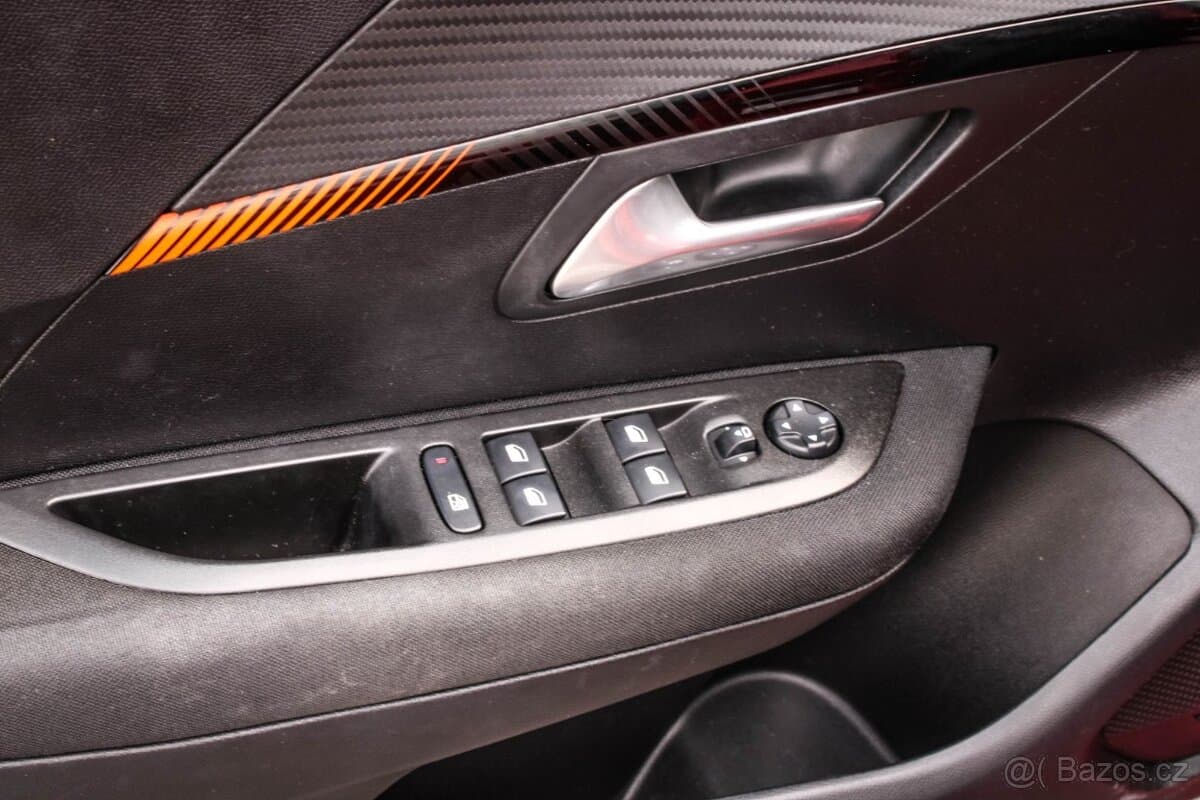 2020 Peugeot 208 - 8