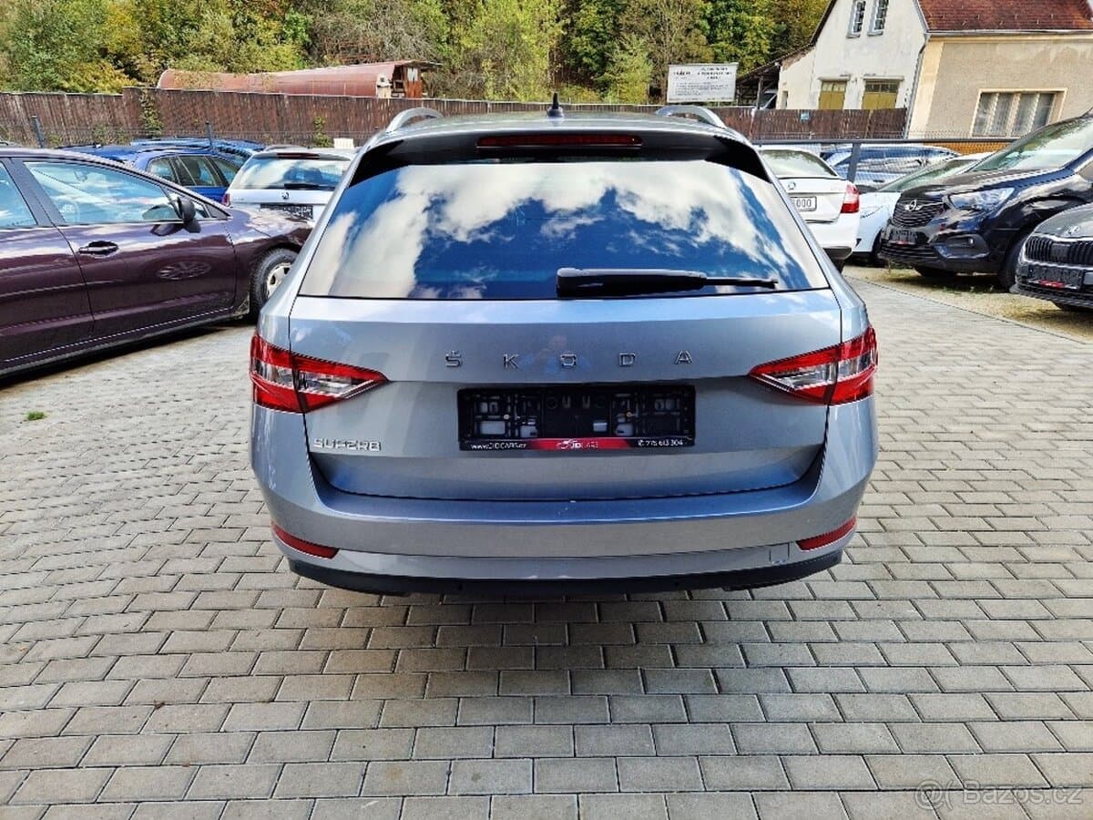 2020 Škoda SUPERB - 8