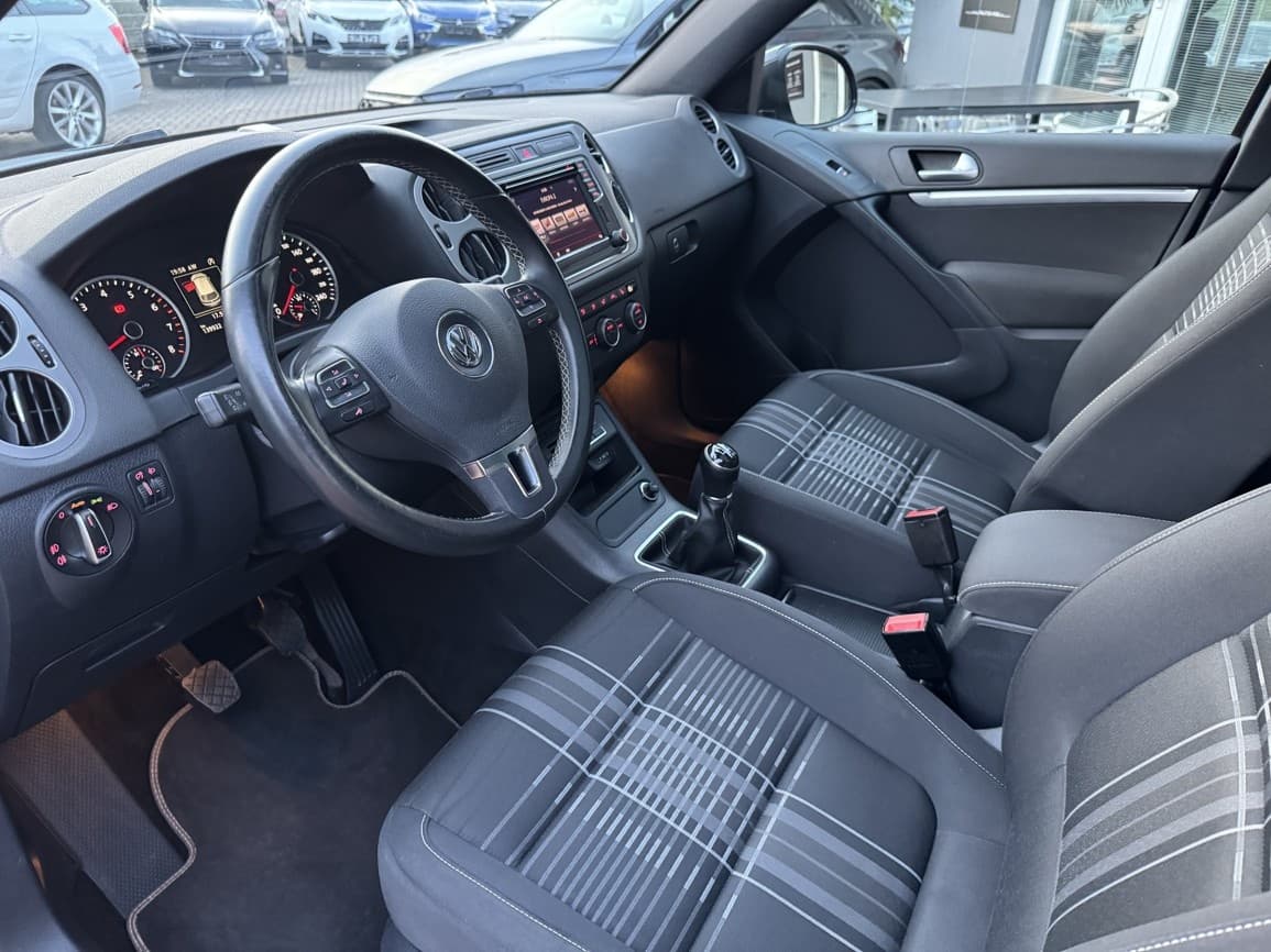 2015 Volkswagen TIGUAN - 8
