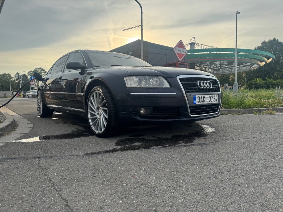 2005 Audi A8 - 8