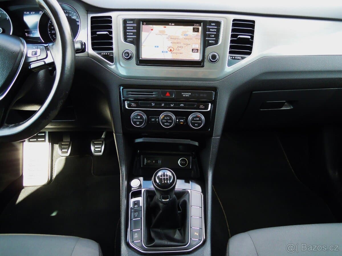 2017 Volkswagen GOLF - 8