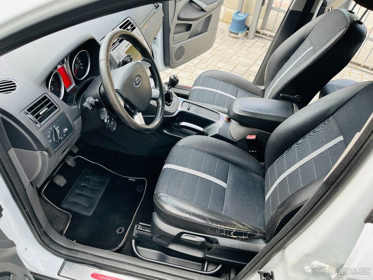 2010 Ford KUGA - 8