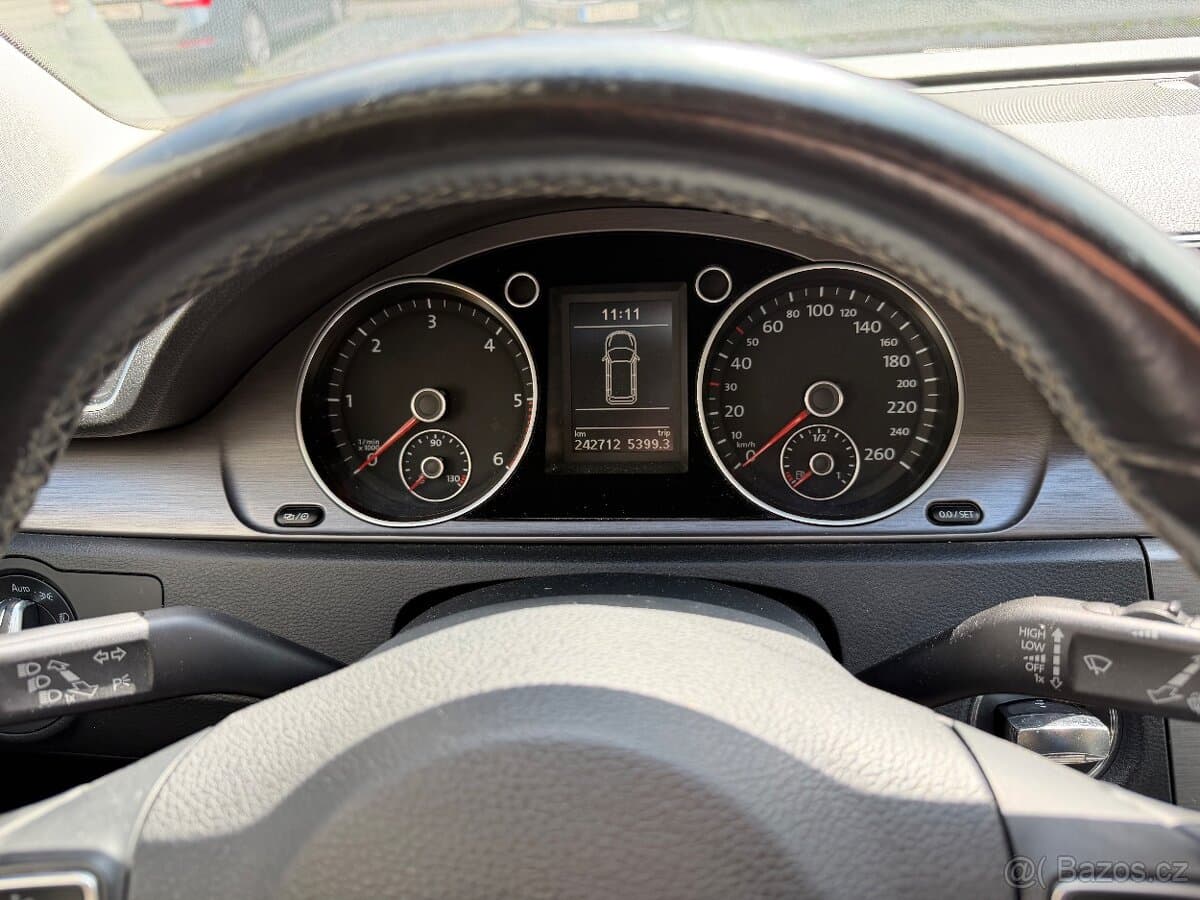 2014 Volkswagen PASSAT - 8