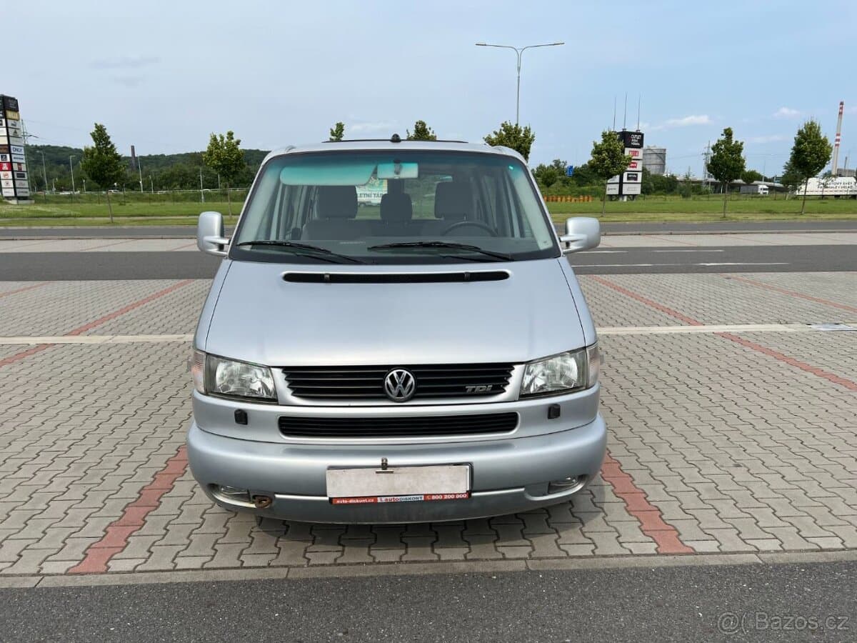 2003 Volkswagen CARAVELLE - 8