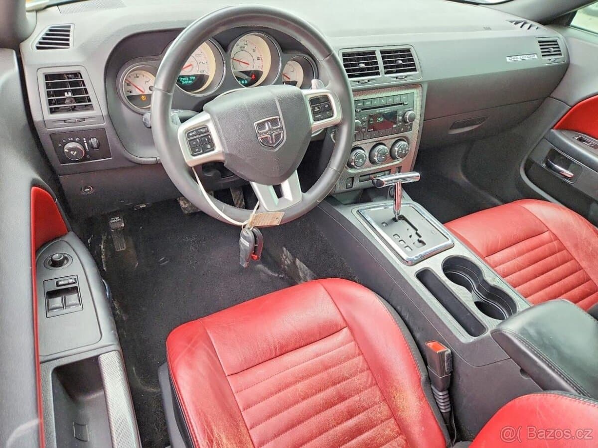 2013 Dodge CHALLENGER - 8