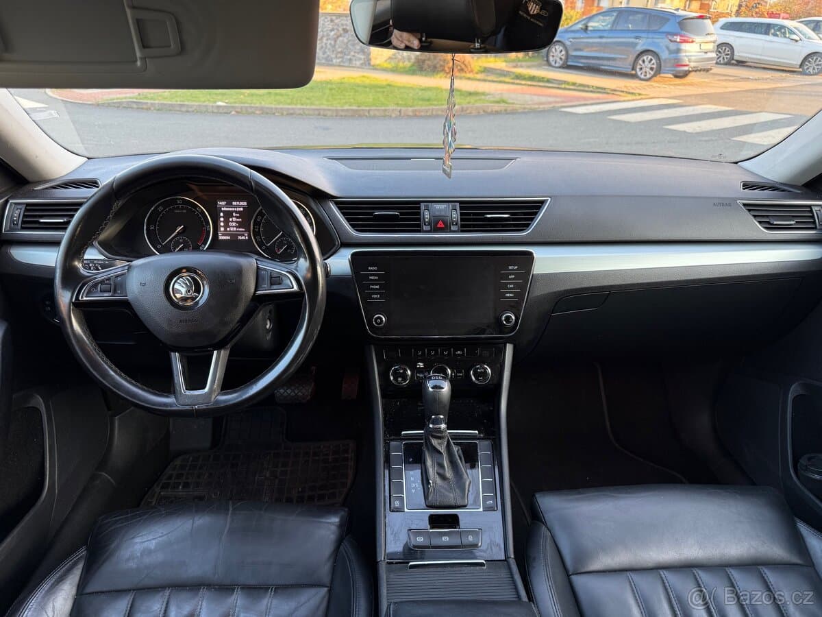 2019 Škoda SUPERB - 8