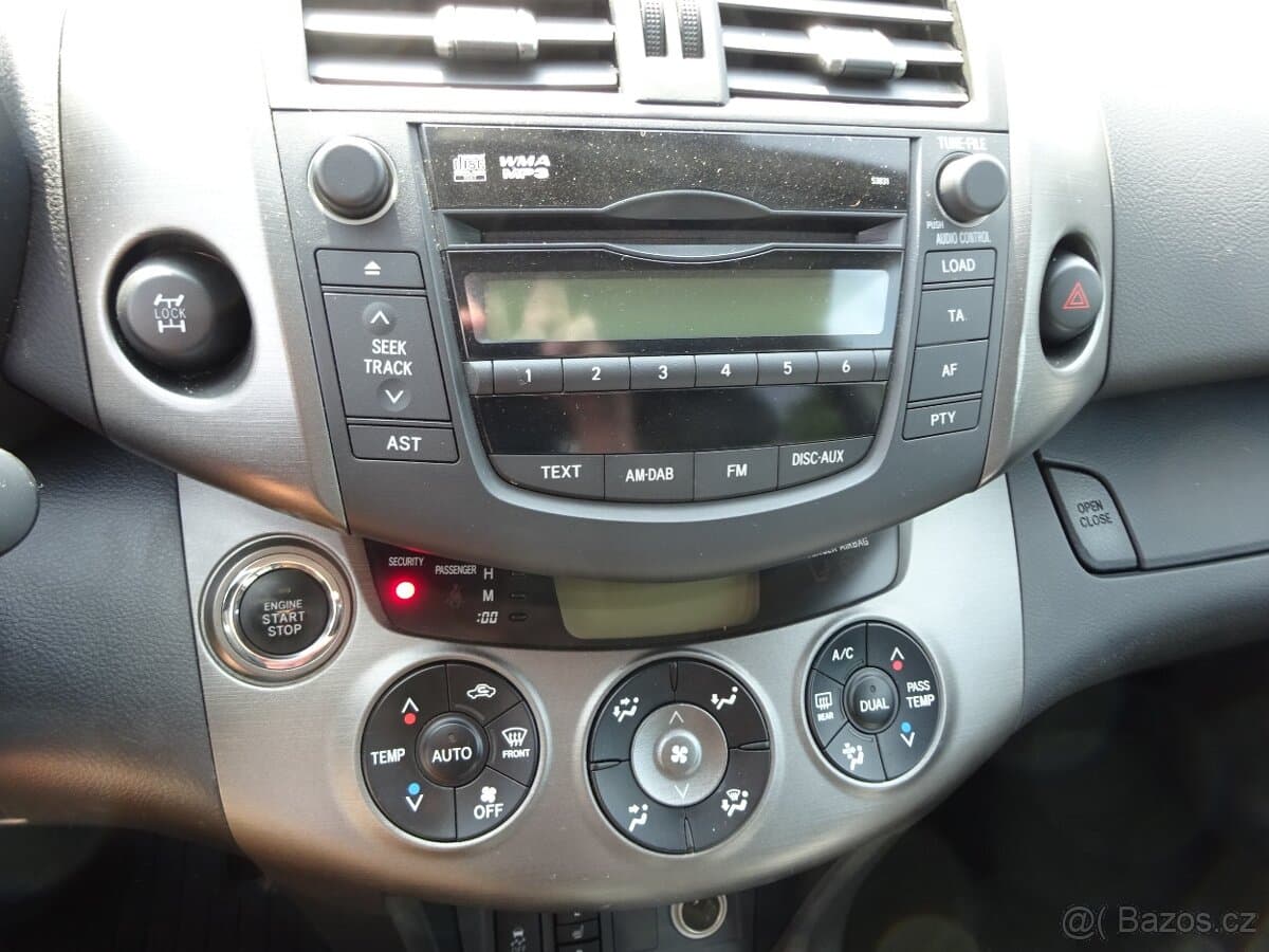 2011 Toyota RAV4 - 8