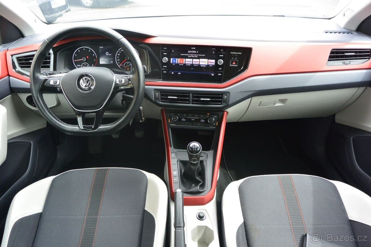 2017 Volkswagen POLO - 8