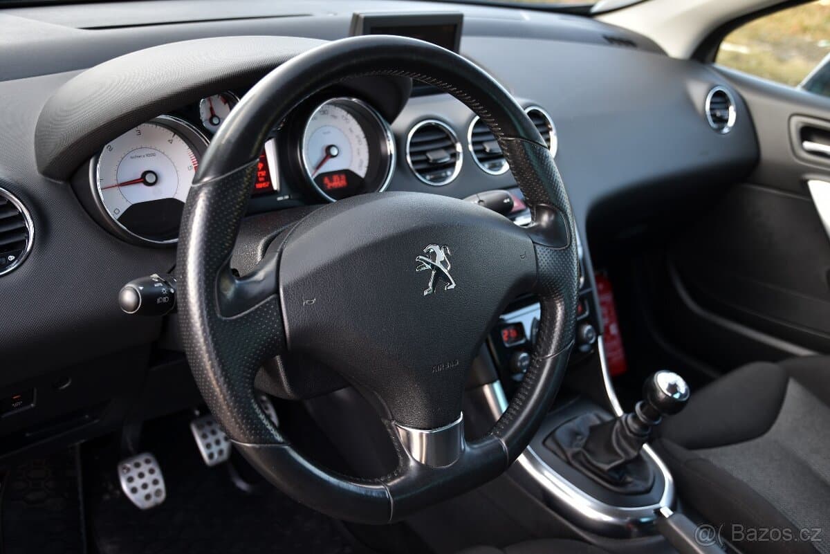 2012 Peugeot 308 - 8