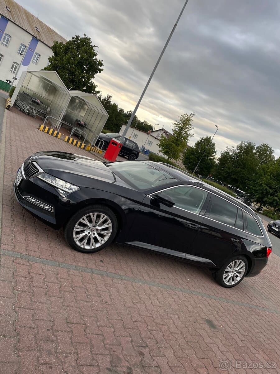 2022 Škoda SUPERB - 8