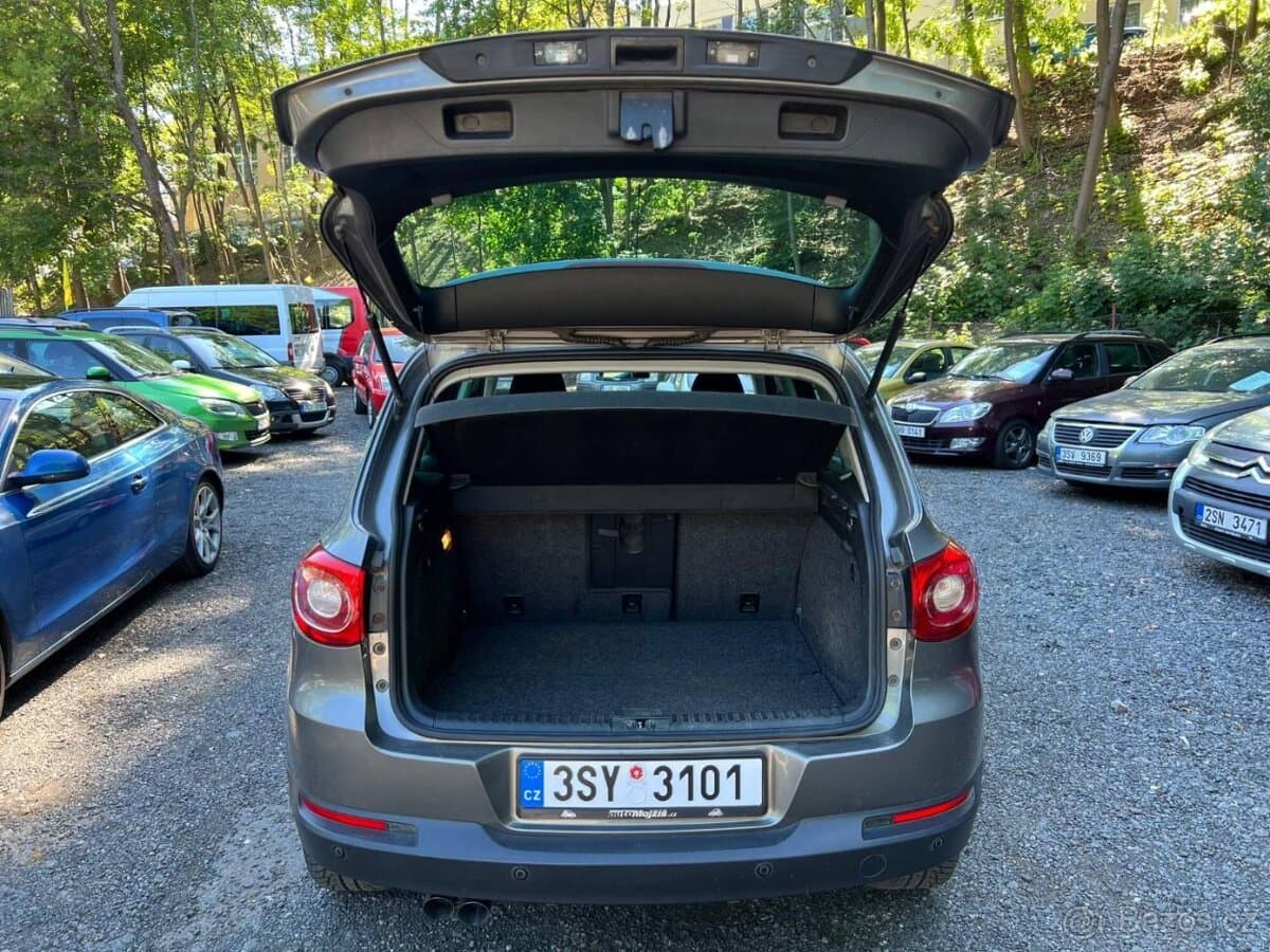2009 Volkswagen TIGUAN - 8