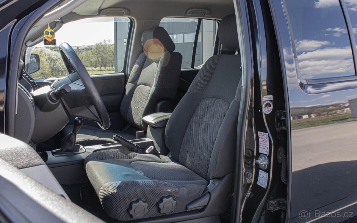 2007 Nissan NAVARA - 8